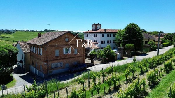 casa indipendente in vendita a Mombaruzzo
