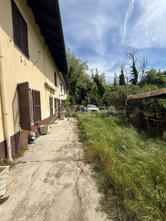 casa indipendente in vendita a Mombaruzzo in zona Casalotto