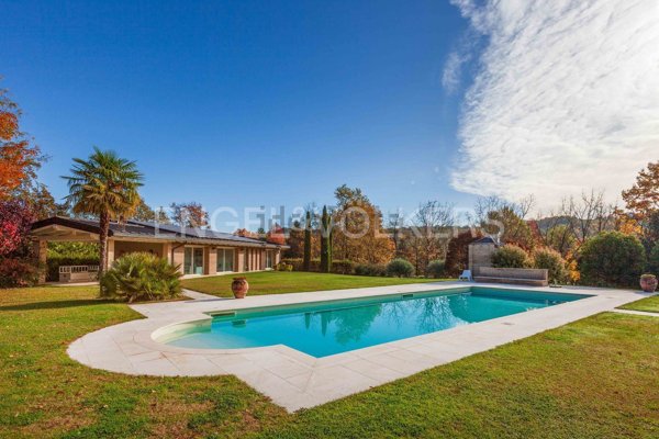 casa indipendente in vendita a Mombaruzzo