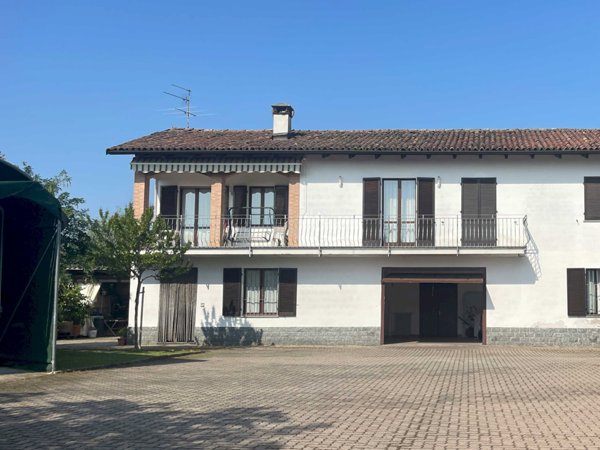 casa indipendente in vendita a Mombercelli in zona Tocco