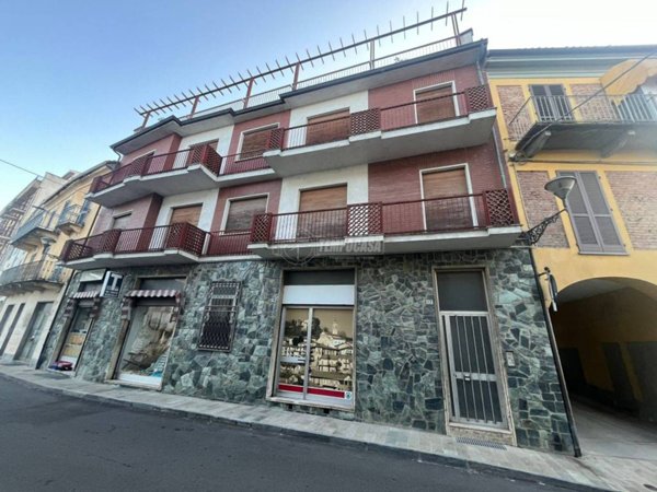 intera palazzina in vendita a Mombercelli