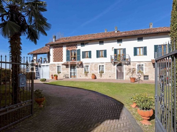 casa indipendente in vendita a Mombercelli in zona Roeto