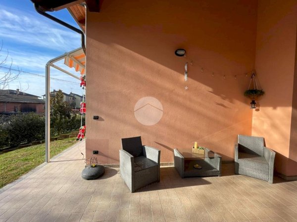 casa indipendente in vendita a Mombercelli