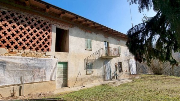 casale in vendita a Mombercelli in zona Roeto