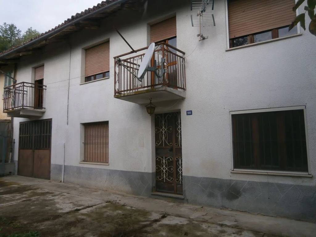 casa indipendente in vendita a Mombercelli