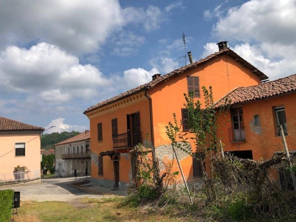 casa semindipendente in vendita a Mombercelli