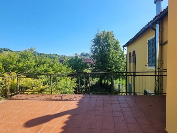 casa indipendente in vendita a Mombercelli