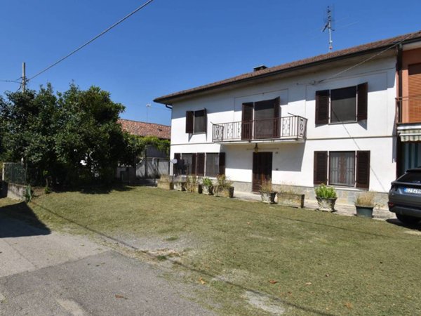 casa indipendente in vendita a Mombercelli in zona Ronchi