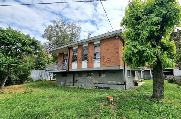 casa indipendente in vendita a Mombercelli