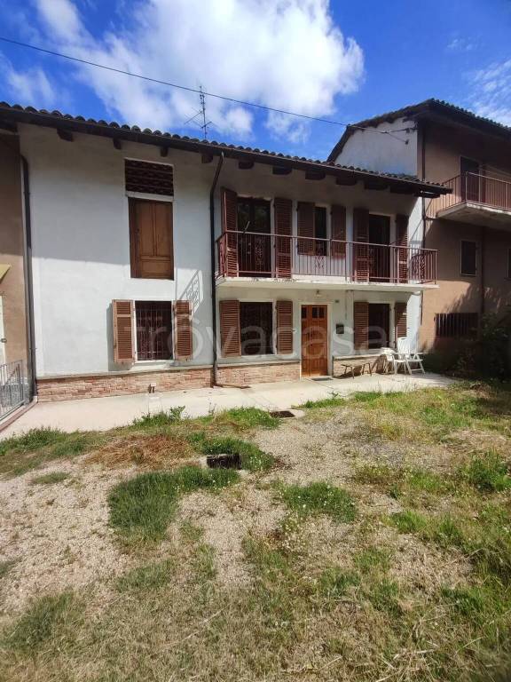 casa indipendente in vendita a Mombercelli in zona Crocetta