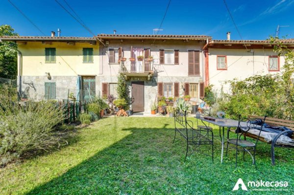 casa indipendente in vendita a Mombercelli in zona Roeto