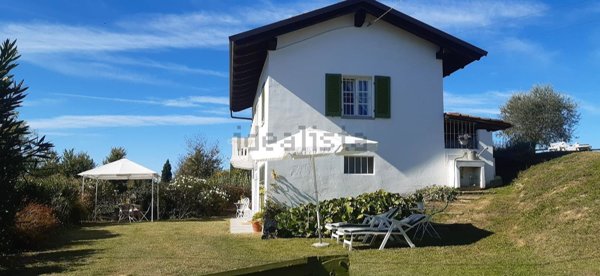 quadrivano in vendita a Mombercelli