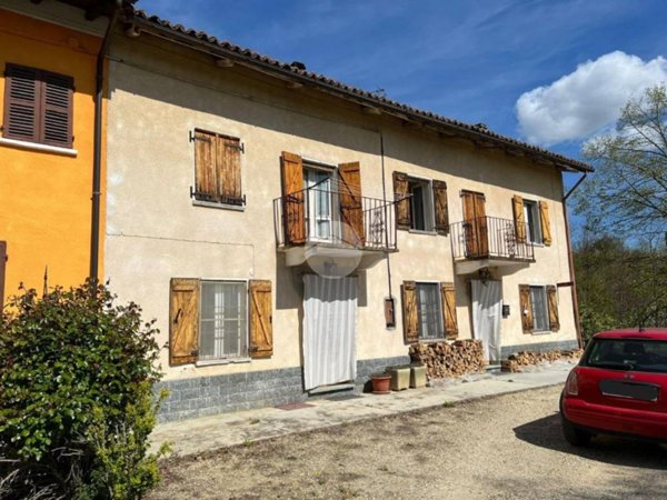 casa indipendente in vendita a Mombercelli in zona Nisorella