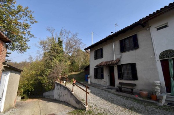 casa indipendente in vendita a Mombercelli in zona Nisorella