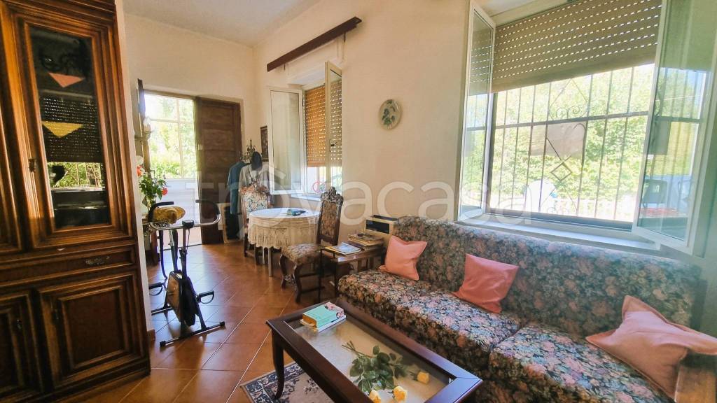 casa indipendente in vendita a Mombercelli in zona Gazo