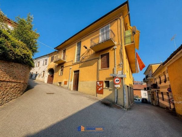 appartamento in vendita a Mombercelli in zona Pontetto