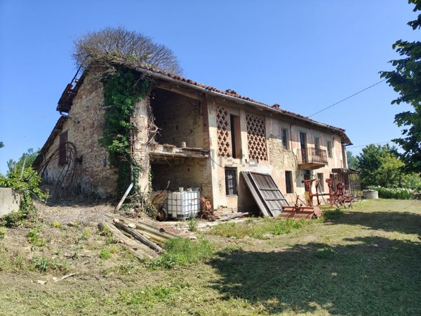 casale in vendita a Mombercelli