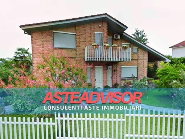 casa indipendente in vendita a Mombercelli in zona Pontetto