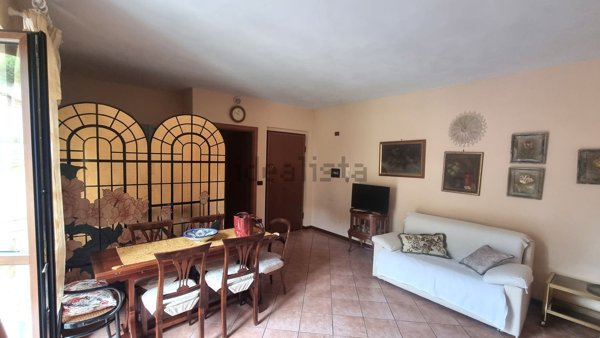 appartamento in vendita a Mombercelli in zona Pontetto
