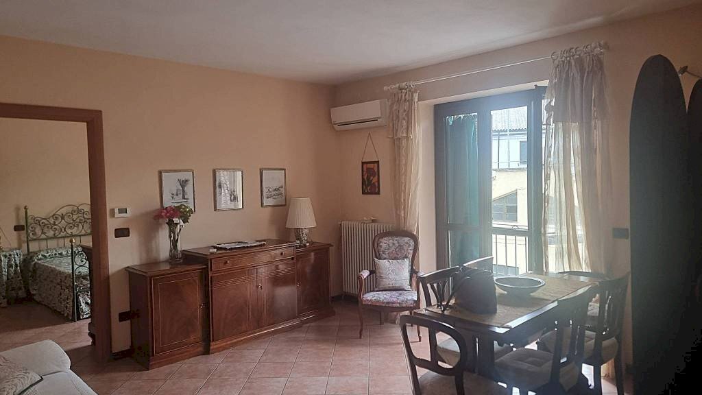 appartamento in vendita a Mombercelli in zona Pontetto