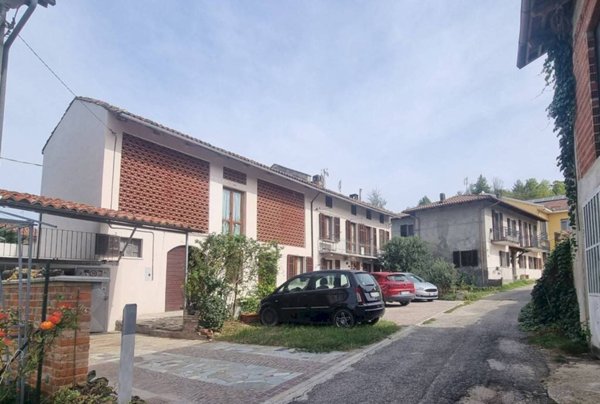 casa indipendente in vendita a Mombercelli in zona Freto