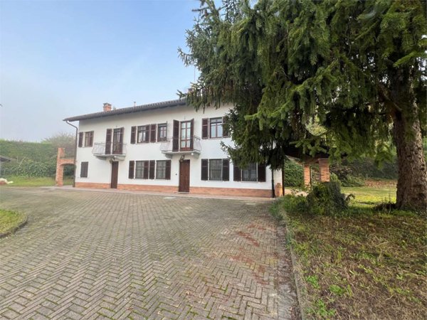 casa indipendente in vendita a Monale