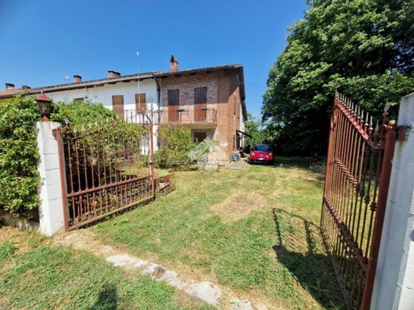 casa semindipendente in vendita a Monale