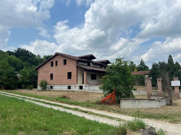 casa indipendente in vendita a Monale