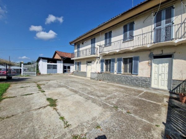 casa indipendente in vendita a Monale