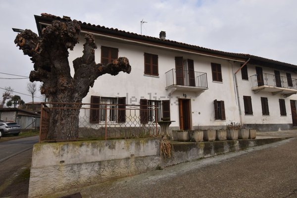 casa indipendente in vendita a Monale