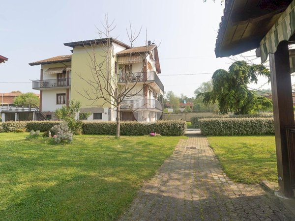 casa indipendente in vendita a Monale