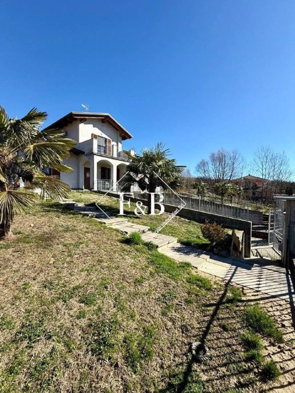 casa indipendente in vendita a Monale in zona San Carlo