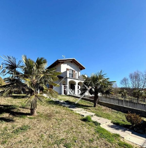 casa indipendente in vendita a Monale in zona San Carlo