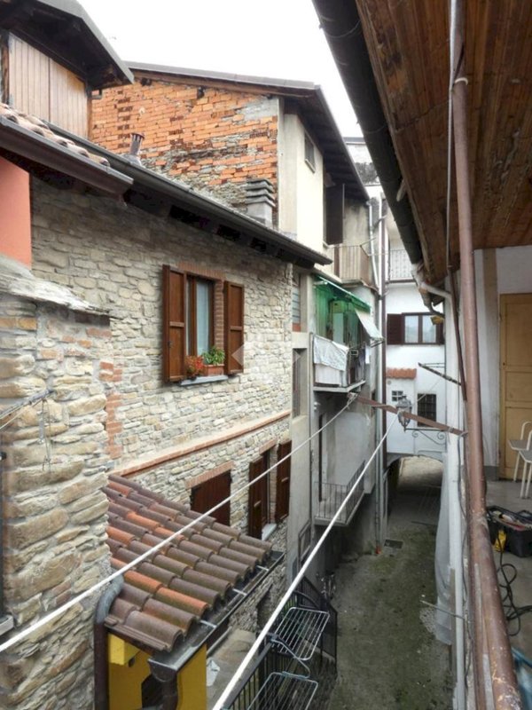 casa indipendente in vendita a Monastero Bormida