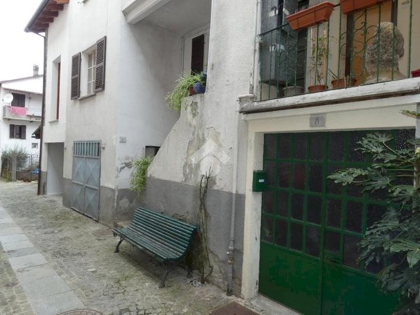 casa semindipendente in vendita a Monastero Bormida