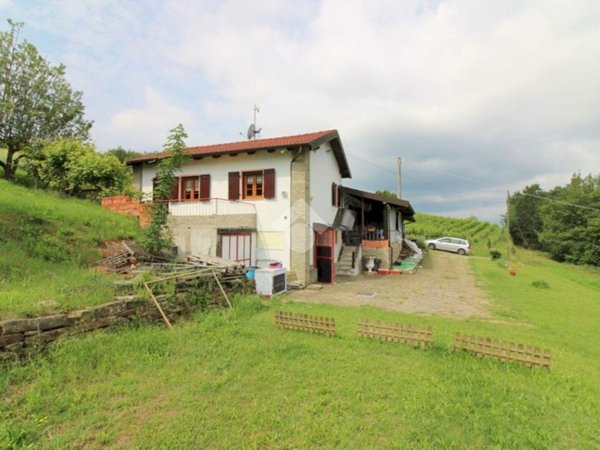 casa indipendente in vendita a Monastero Bormida