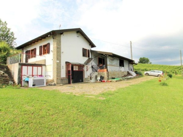 casa indipendente in vendita a Monastero Bormida
