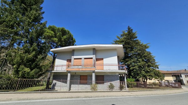 casa indipendente in vendita a Monastero Bormida
