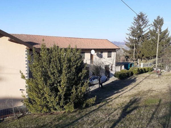 casa indipendente in vendita a Monastero Bormida