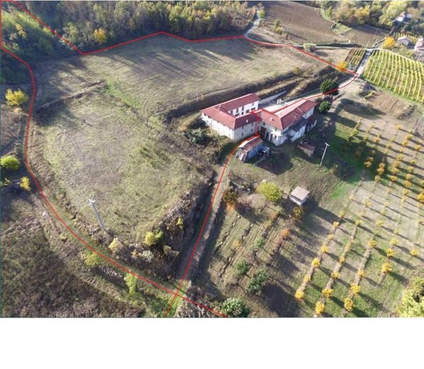 casa indipendente in vendita a Monastero Bormida