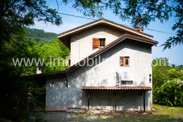 casa indipendente in vendita a Monastero Bormida