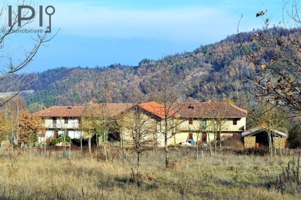 locale di sgombero in vendita a Monastero Bormida