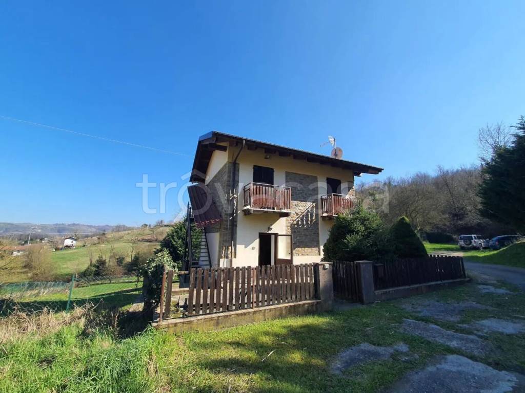 casa indipendente in vendita a Monastero Bormida