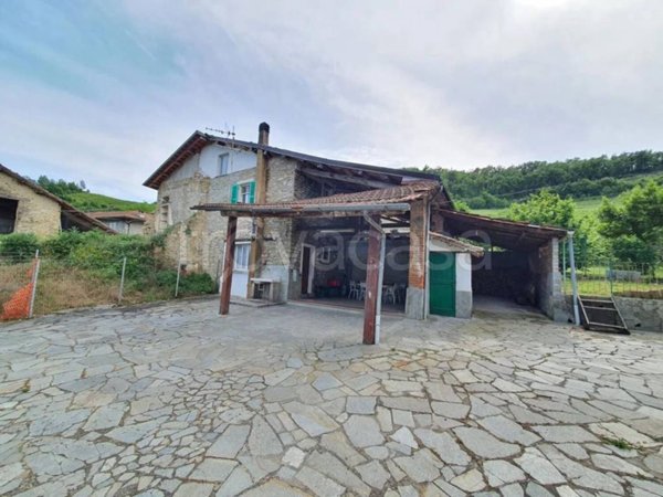 casa indipendente in vendita a Monastero Bormida