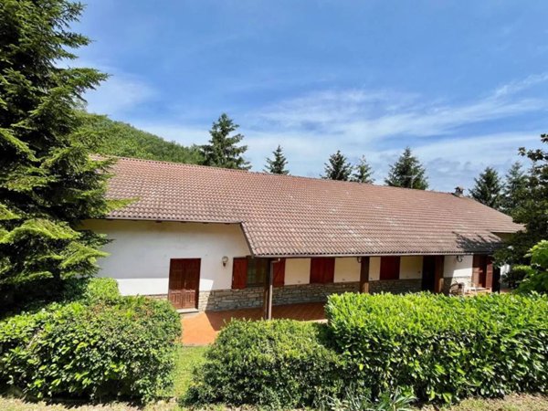 casa indipendente in vendita a Monastero Bormida