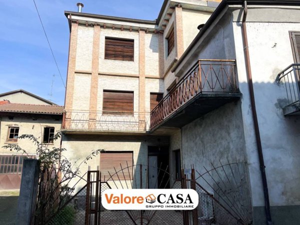 casa indipendente in vendita a Monastero Bormida