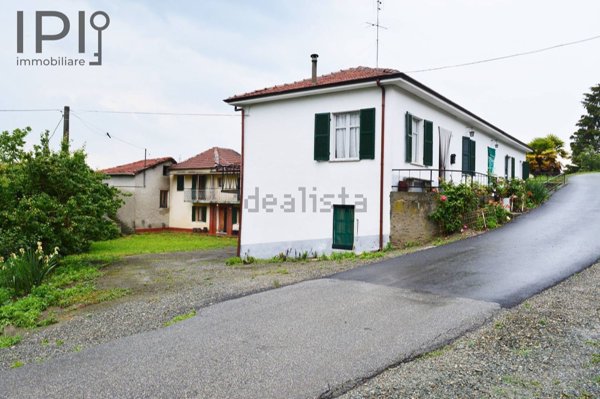 casale in vendita a Monastero Bormida