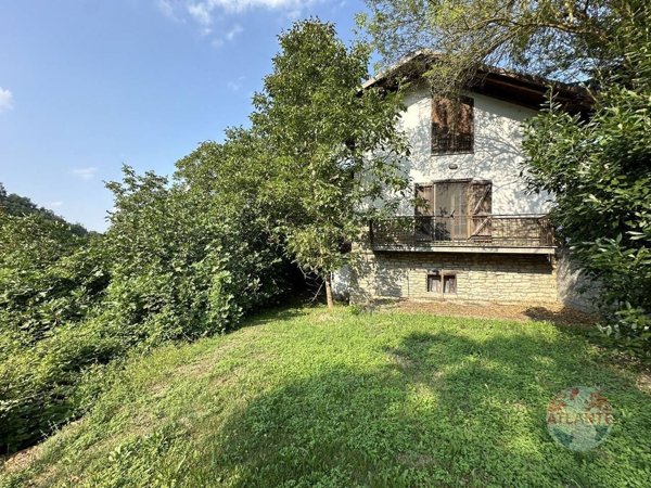 casa indipendente in vendita a Monastero Bormida