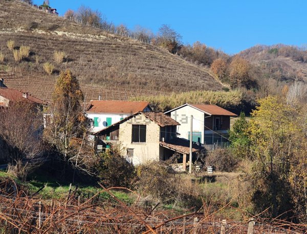 casa indipendente in vendita a Monastero Bormida