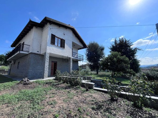 casa indipendente in vendita a Monastero Bormida